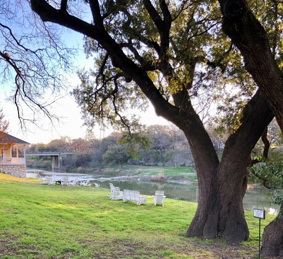 Inn On The River Glen Rose Exterior foto